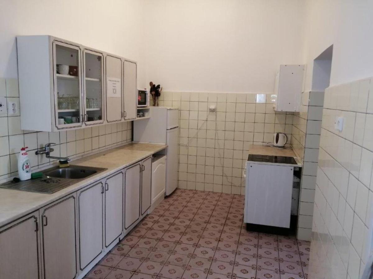 Hostel Kasperske Hory Ngoại thất bức ảnh