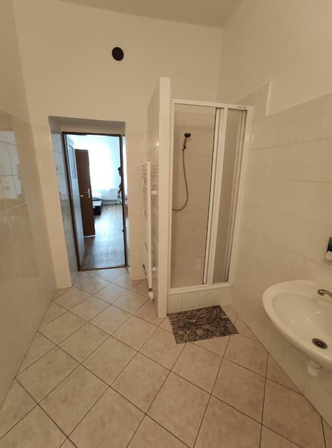 Hostel Kasperske Hory Ngoại thất bức ảnh