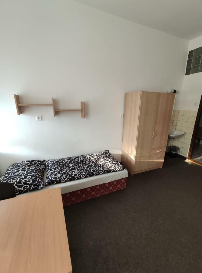 Hostel Kasperske Hory Ngoại thất bức ảnh