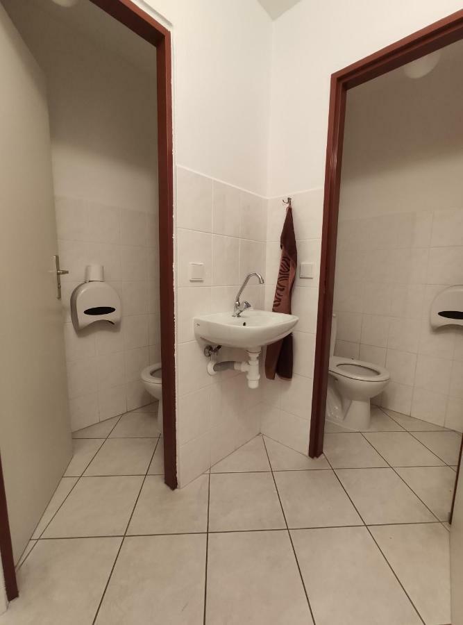 Hostel Kasperske Hory Ngoại thất bức ảnh