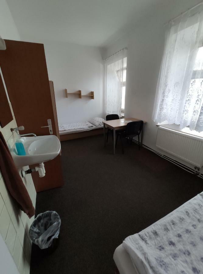 Hostel Kasperske Hory Ngoại thất bức ảnh