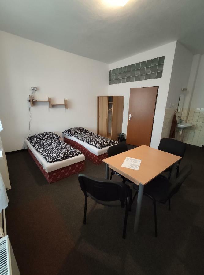 Hostel Kasperske Hory Ngoại thất bức ảnh