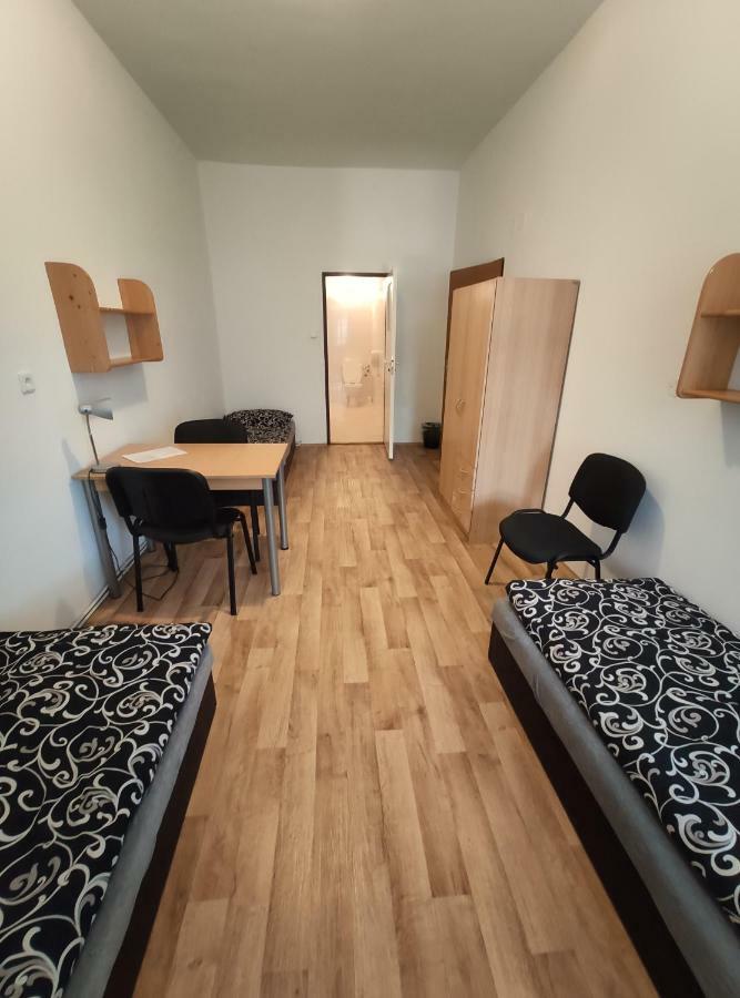 Hostel Kasperske Hory Ngoại thất bức ảnh