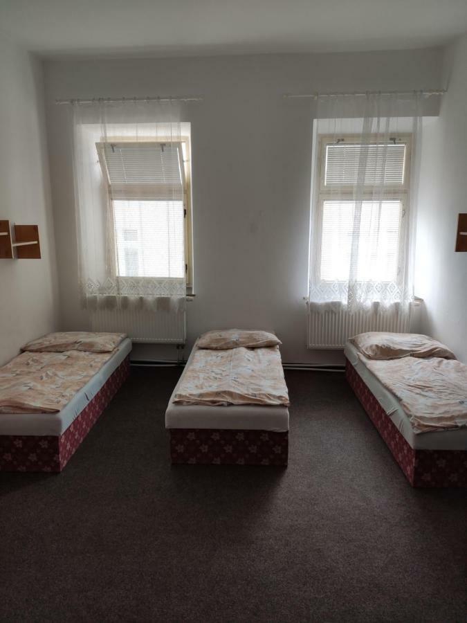 Hostel Kasperske Hory Ngoại thất bức ảnh