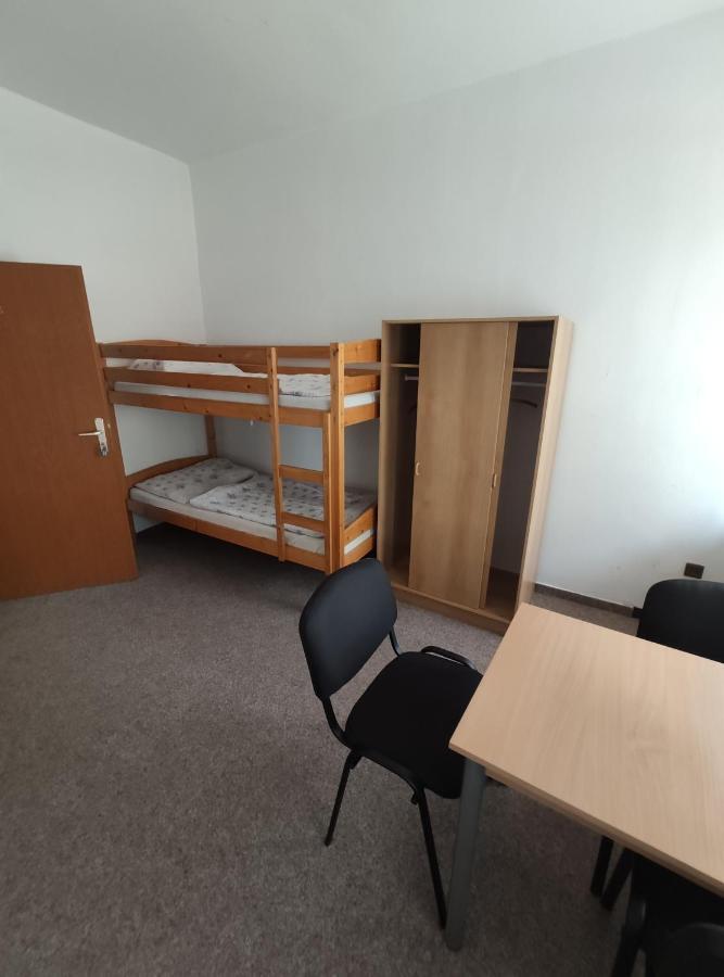 Hostel Kasperske Hory Ngoại thất bức ảnh